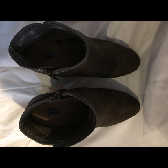 Brown booties - Picture 2 of 3